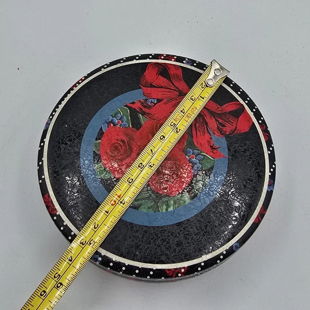 ROUND RED ROSE Tin Trinket‎ Box SIZE 2.25